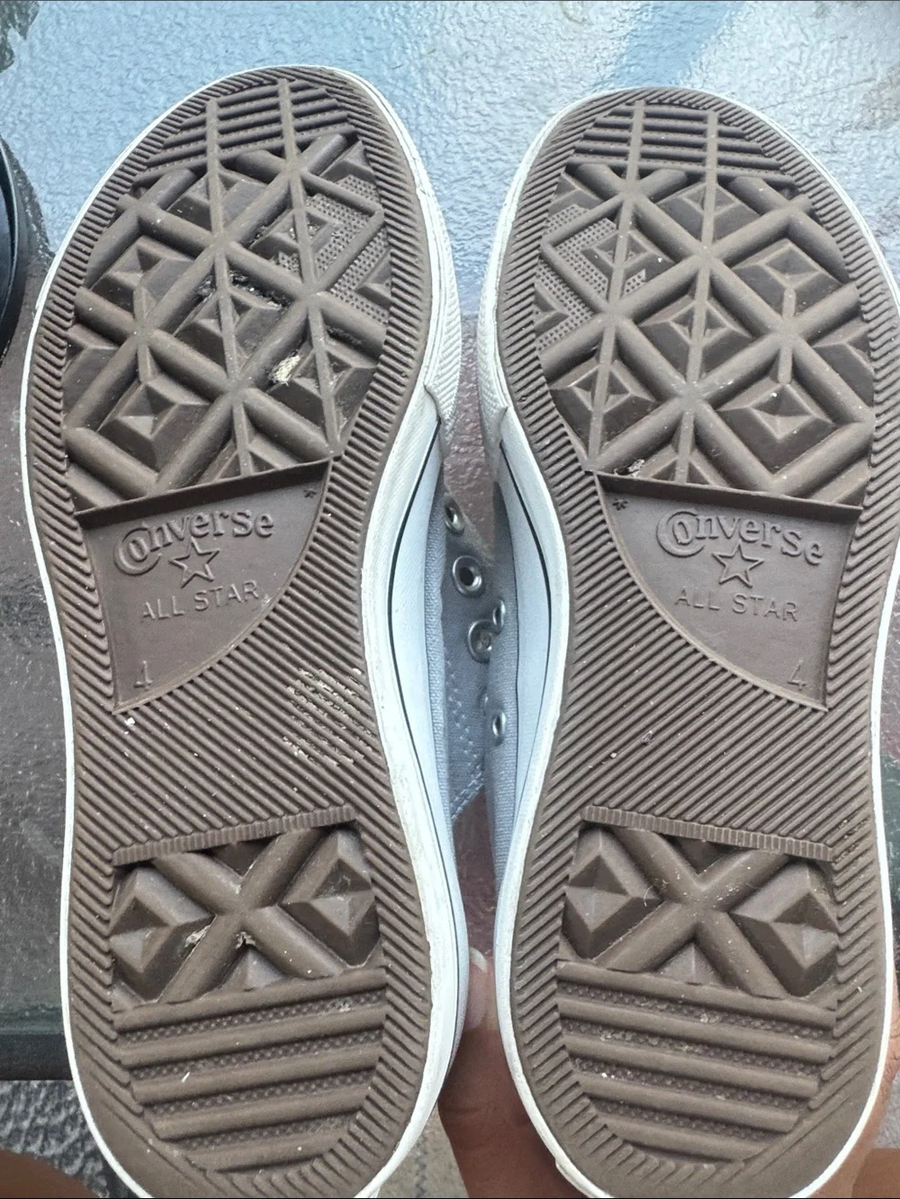 Converse Kids Gray Low-Top All Star Sneakers *have shoe strings